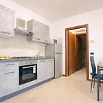House 40 - Royal Welcome